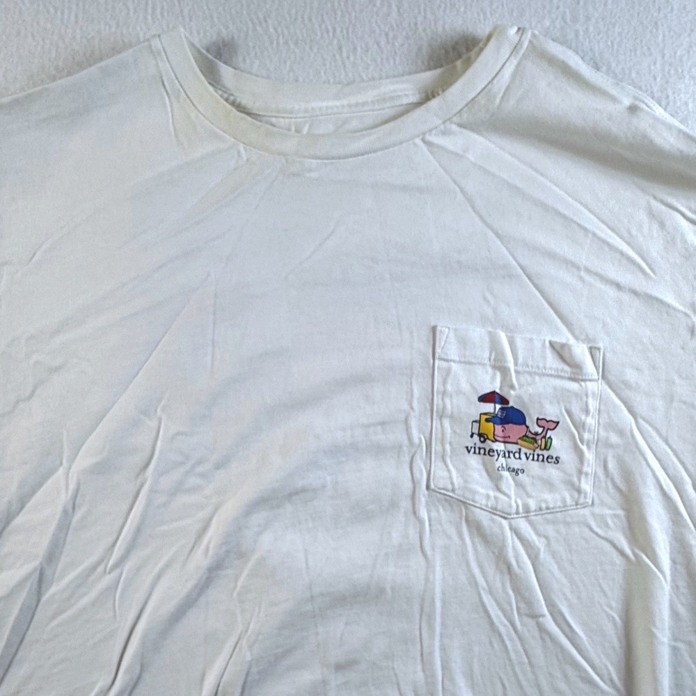 Vineyard Vines T-Shirt Mens XL Chicago Hot Dog Graphic Pocket Tee White Cotton - Picture 2 of 8